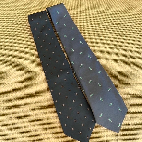 Calvin Klein Set of 2 Blue Ties - Picture 1 of 4